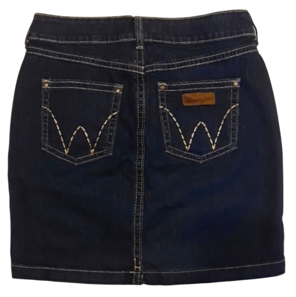 Wrangler Blue Jean Skirt. Women's Size: Waist 7/8x18 Inseam.